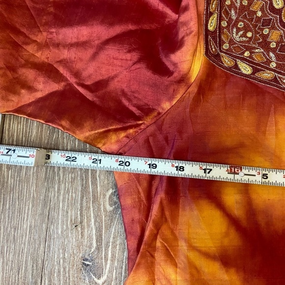 Beautiful Red Orange V-Neck 3/4 Sleeve Embroidered Kurta - Picture 16 of 16